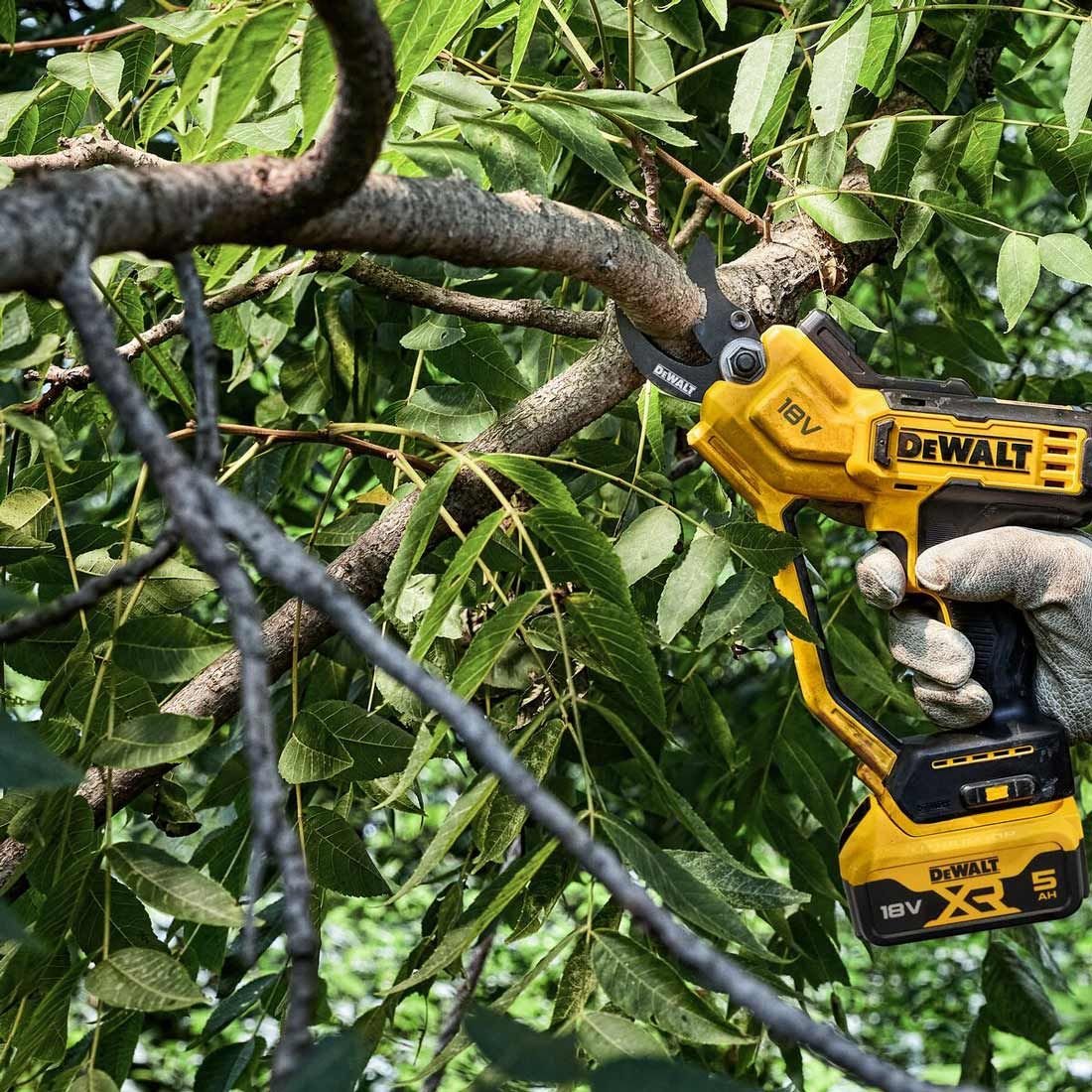 DeWalt DCMPP568P1 18v XR Akku 38mm Pruner inkl. 1x 5.0Ah Akku – Bild 7
