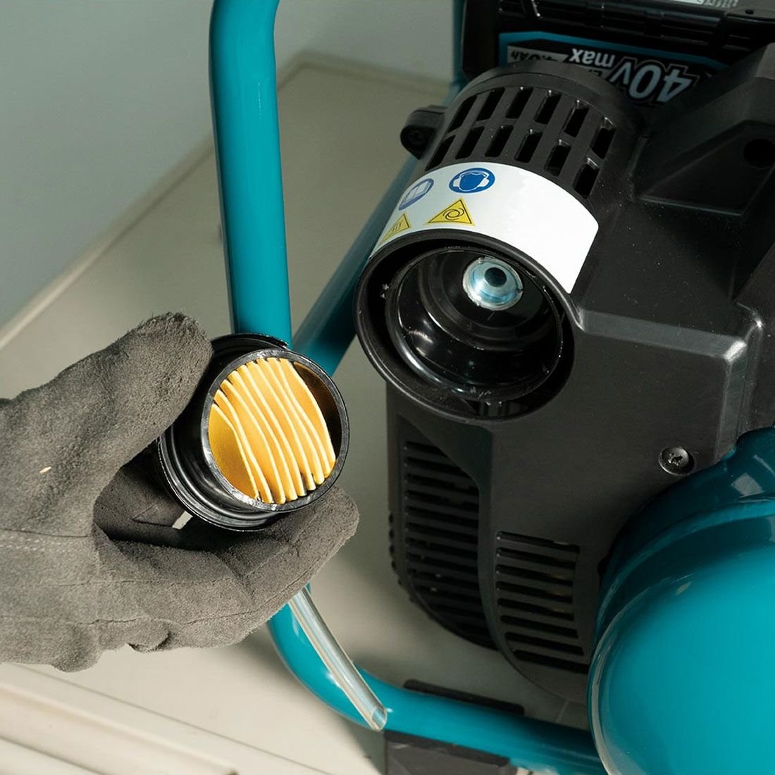 Makita AC001GZ 40v Max XGT geräuscharme Serie bürstenlos 7.6L Luftkompressor ohne Akku und Ladegerät – Bild 10