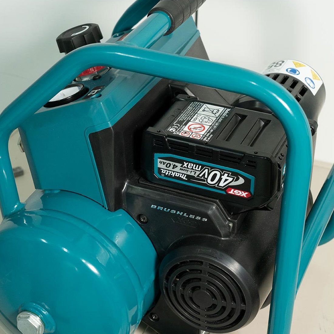 Makita AC001GZ 40v Max XGT geräuscharme Serie bürstenlos 7.6L Luftkompressor ohne Akku und Ladegerät – Bild 11