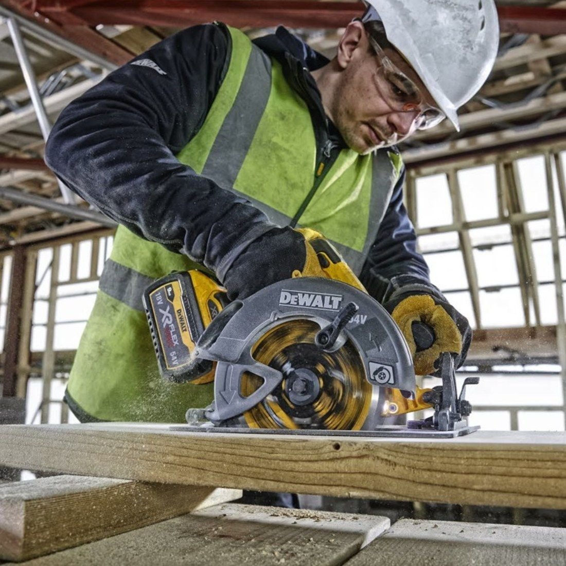DeWalt DCS578NT-XJ 54v XR FLEXVOLT 190mm bürstenlos Handkreissäge ohne Akku und Ladegerät In TSTAK Transportkoffer - Image 4