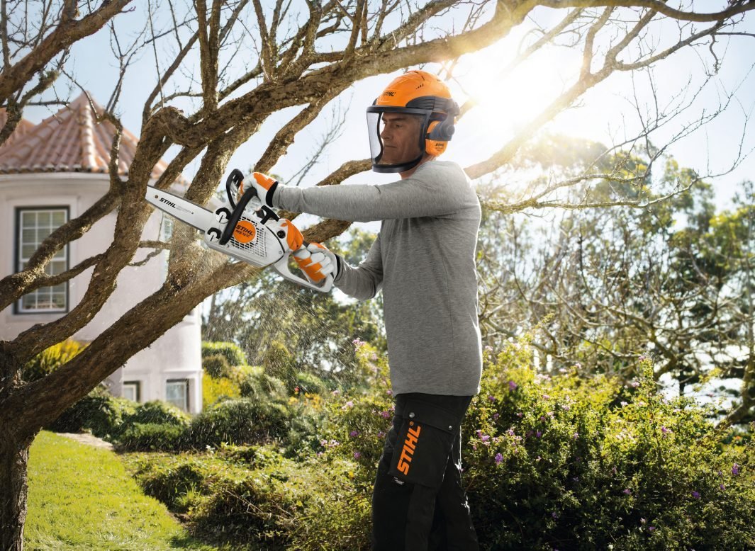 STIHL MS 151 C-E Benzin-Motorsäge | 1/4″ PM3 Schneidgarnitur 30 cm – Bild 3