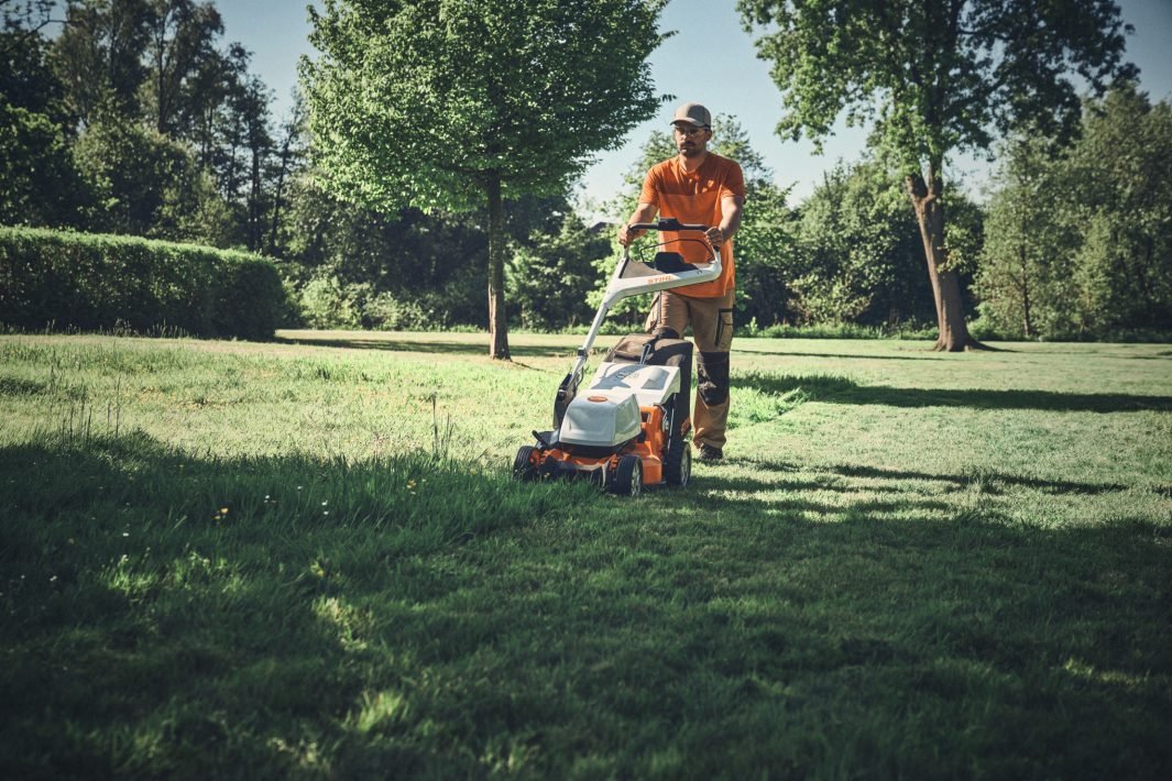 STIHL RMA 750 V Akku-Rasenmäher – Bild 3